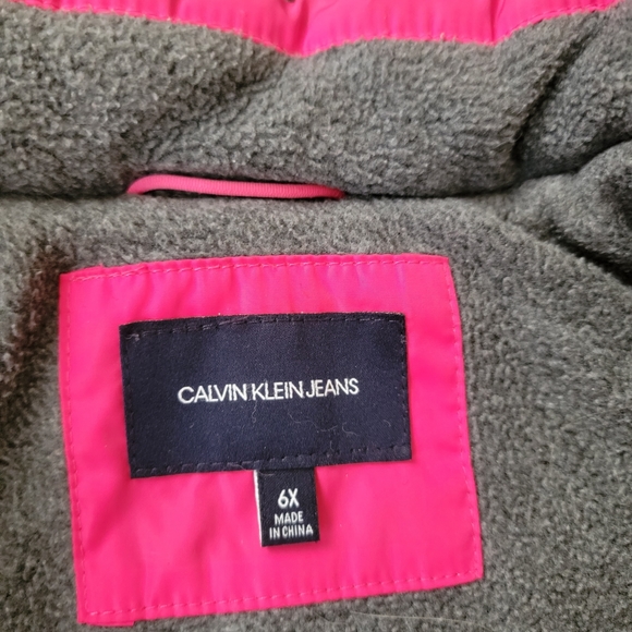 Calvin Klein Girls Size 6x Hooded Puffer Jacket Magenta Pink - Picture 7 of 10